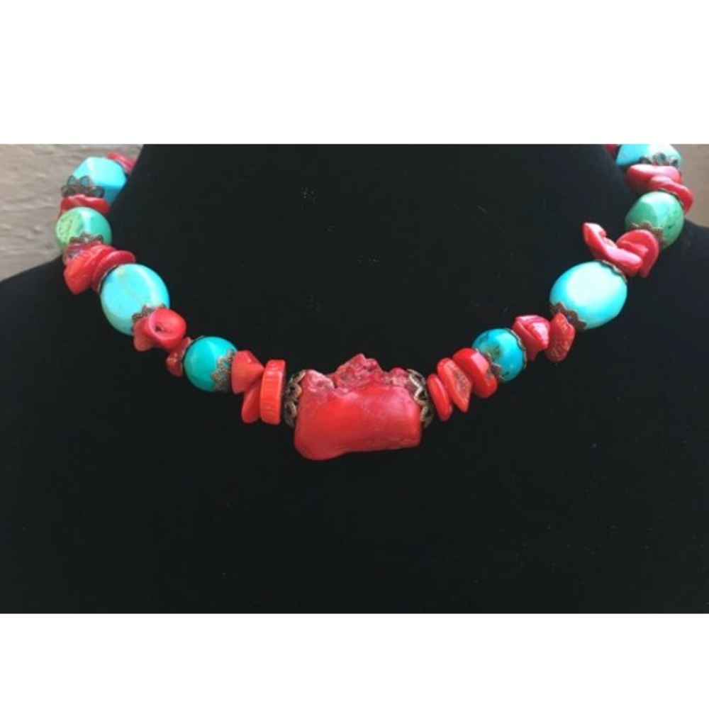 😻Sexy Turquoise and Coral Necklace